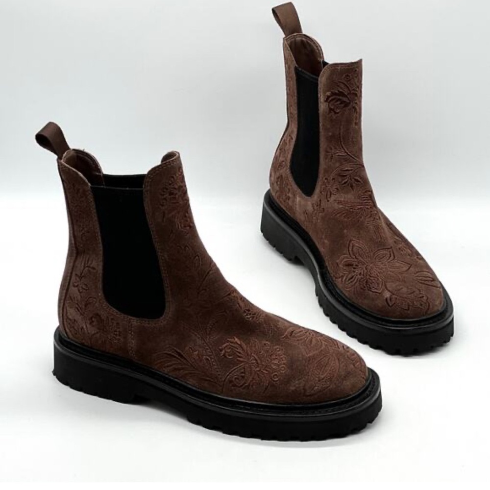 JOHNNY WAS SUEDE LEATHER BLUMA EMBROIDERED CHELSEA ANKLE BOOTS, SO STYLISH - Picture 1 of 14
